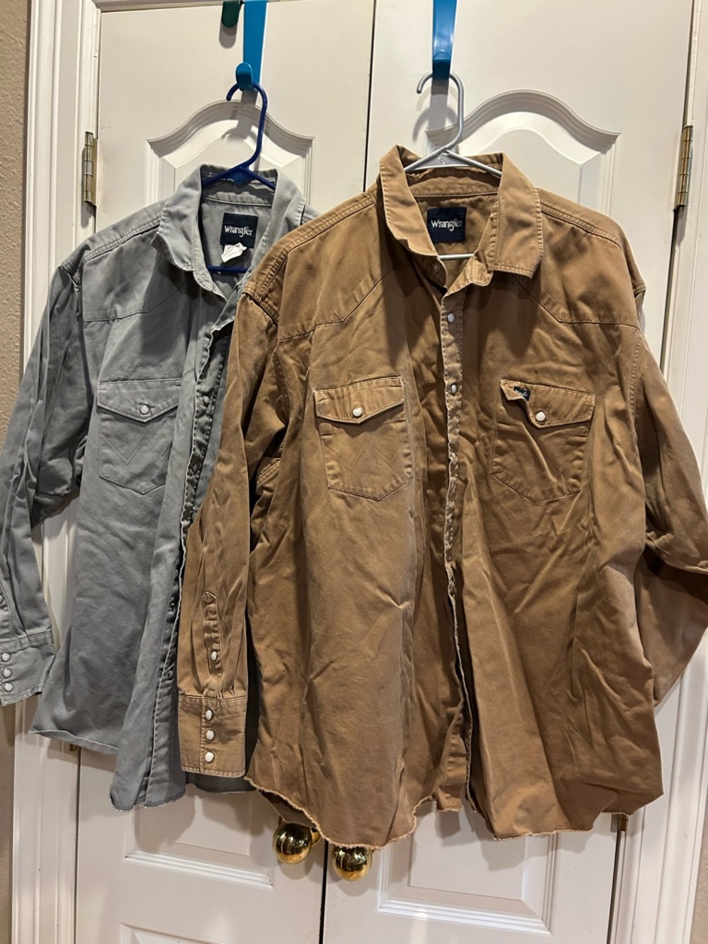 Lot of 2 Wrangler men XL vintage denim pearl snap shirts